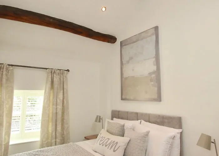 בית נופש The Old Post Office Barbon