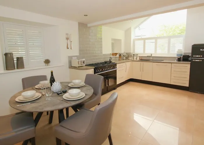 The Old Post Office בית נופש