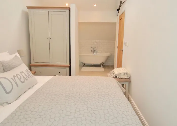 The Old Post Office בית נופש