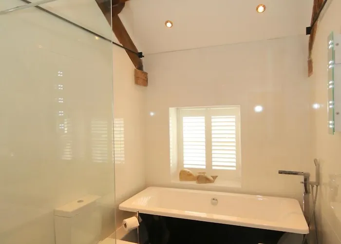 The Old Post Office בית נופש *