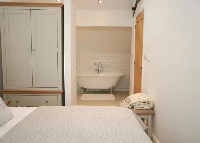 בית נופש The Old Post Office Barbon