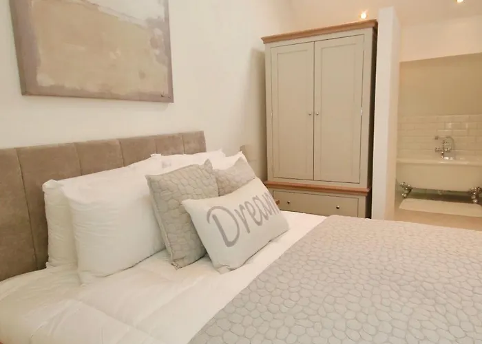 The Old Post Office בית נופש